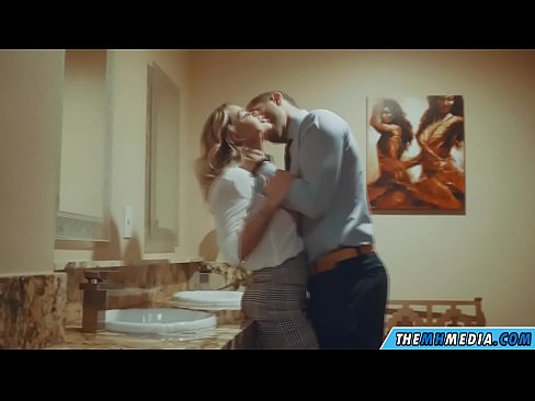 ❤️ Kun povekas blondi viettelee sinut julkisessa vessassa ❤️❌ Vittu video at fi.4k-porno.ru